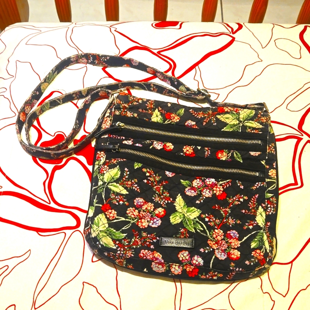Vera Bradley crossbody berries 3 zippered pockets & media pocket adjustable Hobo